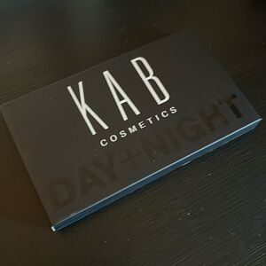 KAB Day and Night Pallette